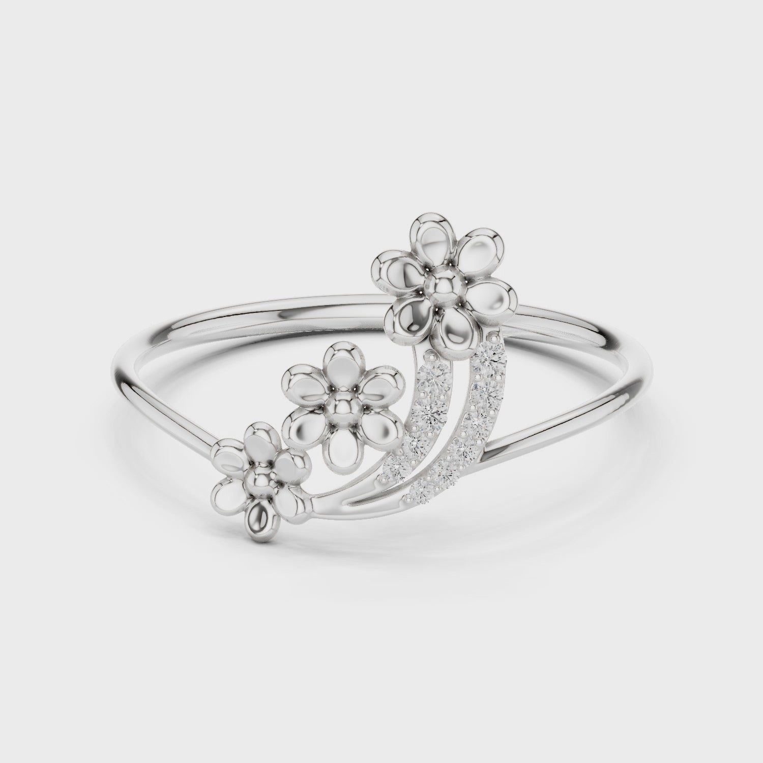 Floral Diamond Cluster Ring in 18K Gold