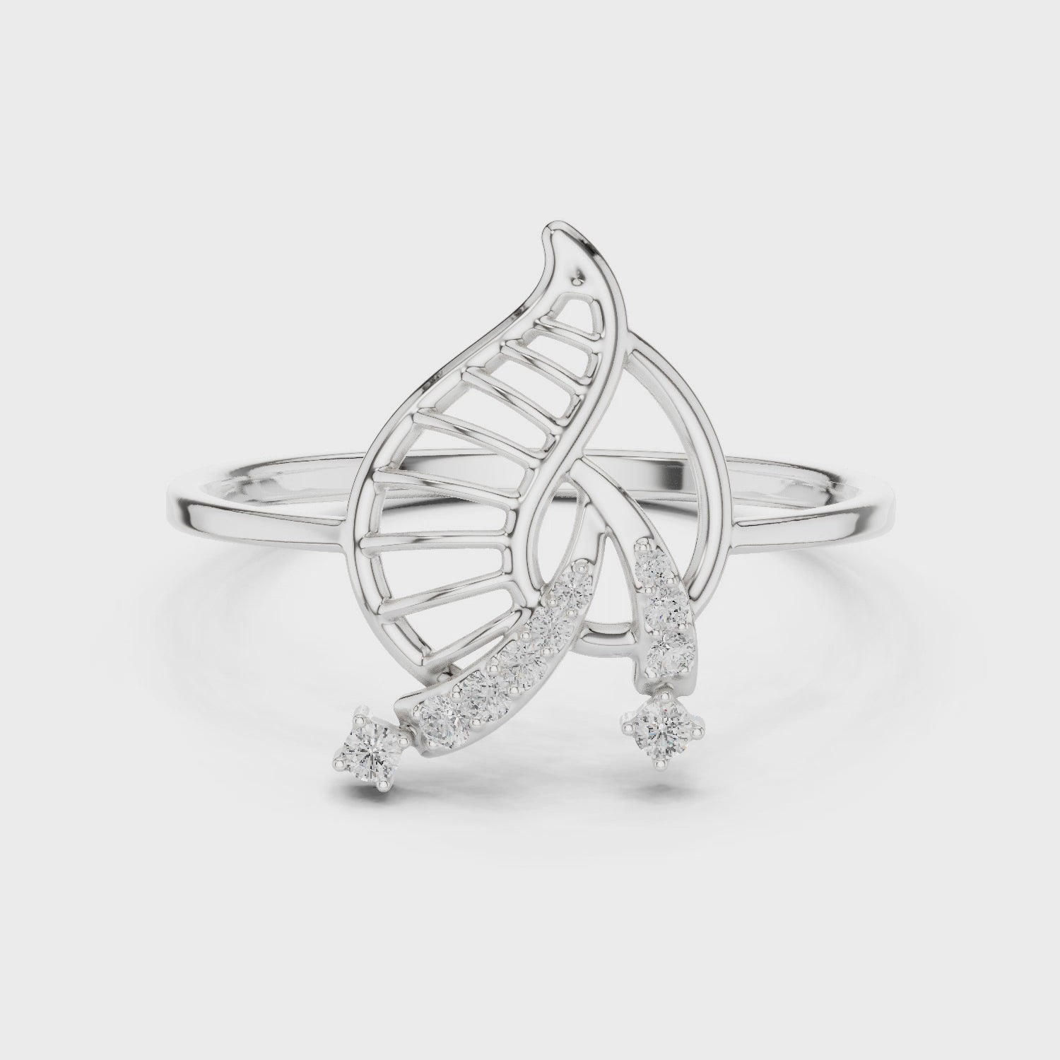 Leaf Motif Diamond Ring in 18K Gold Elegance